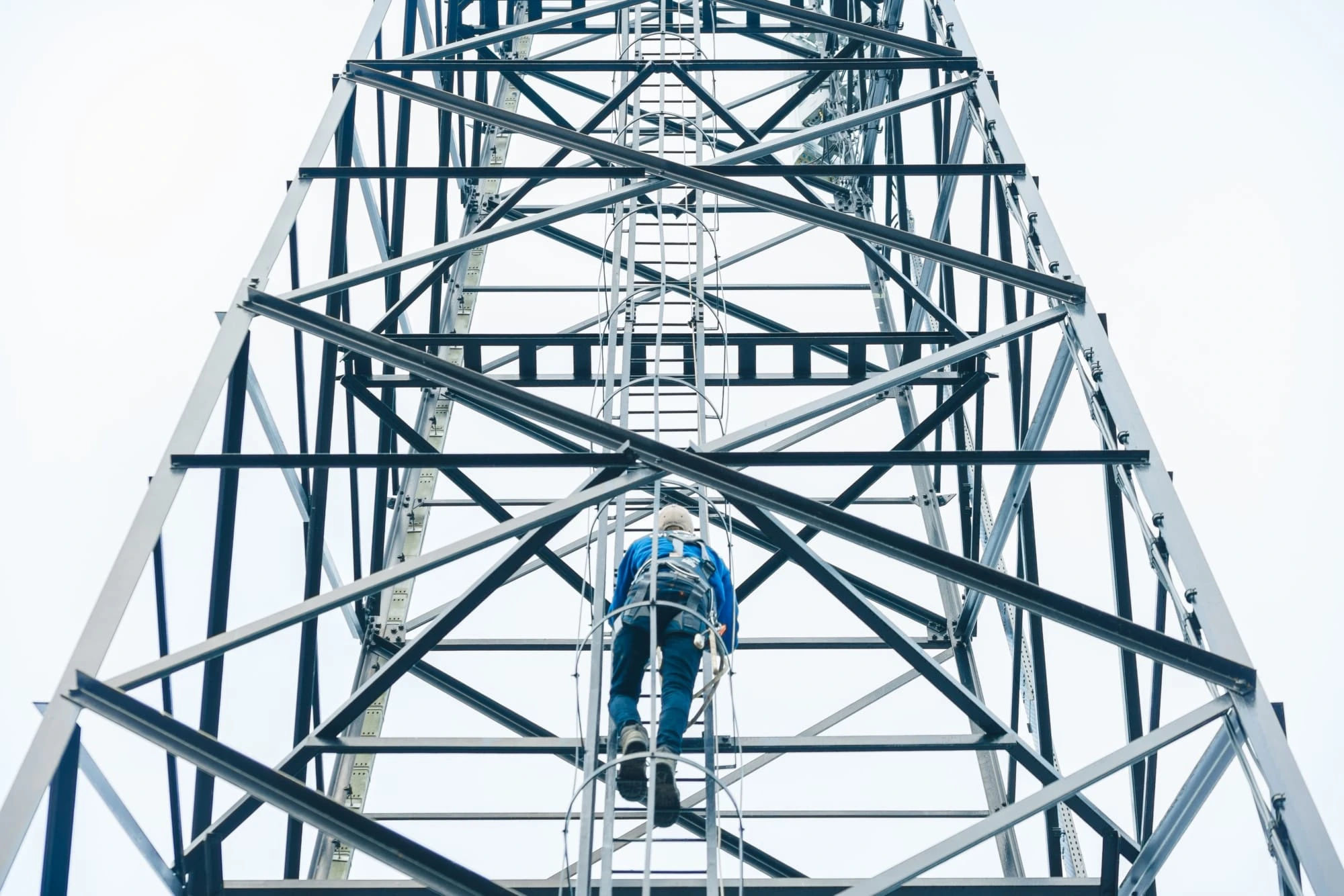 Adelaarshorst Deventer OVI Enschede beklimt de mast